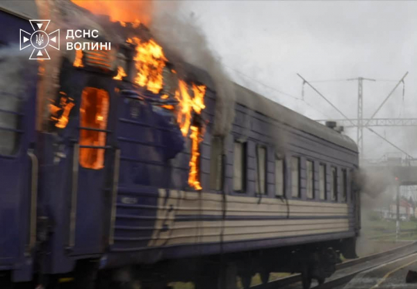 рф б'є по АЗС та залізниці: відомо про двох загиблих на Житомирщині, прильоти по західних регіонах (фото, відео)