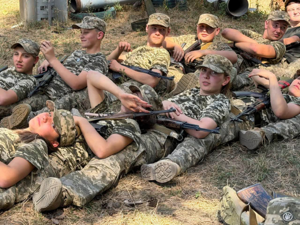 Стріляли, копали окопи та долали смугу перешкод: вишкіл для курсантів з Тернопільщини (ФОТО)