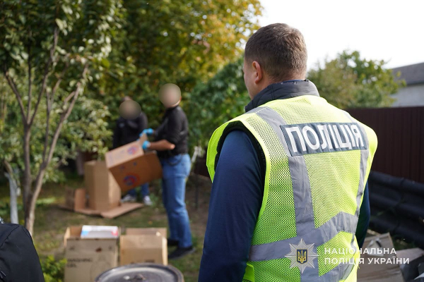 Наркотики продавали по 2–2,5 тисячі гривень за дозу: на Тернопільщині затримали трьох чоловіків (фото, відео)