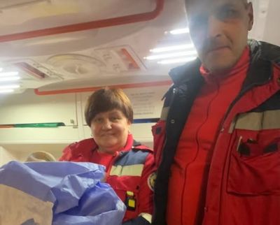 Народилася прямо в кареті швидкої: на Тернопільщині бригада прийняла пологи