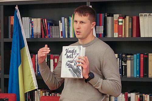 Після виступів в ООН і Давосі: у Тернополі презентують книгу Олексія Анулі про полон (фото)