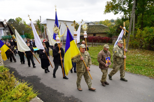 На Тернопільщині попрощалися із захисником Василем Федотовим (фото)