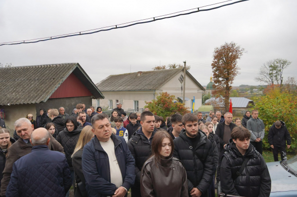 На Тернопільщині попрощалися із захисником Василем Федотовим (фото)