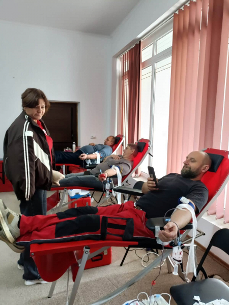 Майже 15 літрів крові здали 33 донори під час виїзної донації на Тернопільщині (фото)