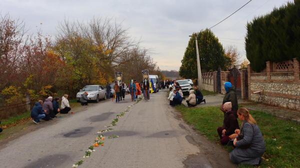 Байковецька громада зустріла на щиті захисника з Романівки Петра Вербіцького (фото)