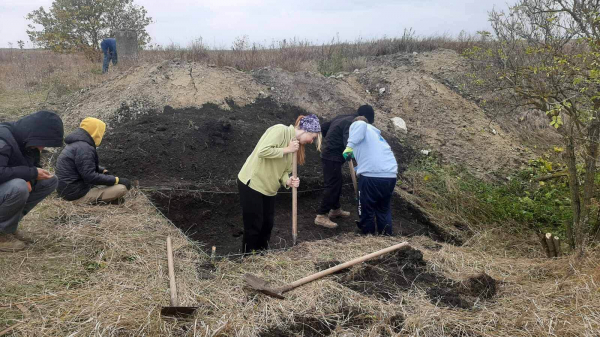 За допомогою дронів на Тернопільщині знайшли контури трипільських будинків (фото)