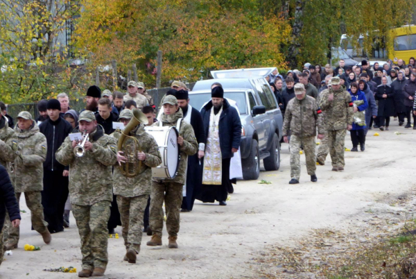 Шумська громада попрощалася із захисником Олександром Стельмащуком (фото)