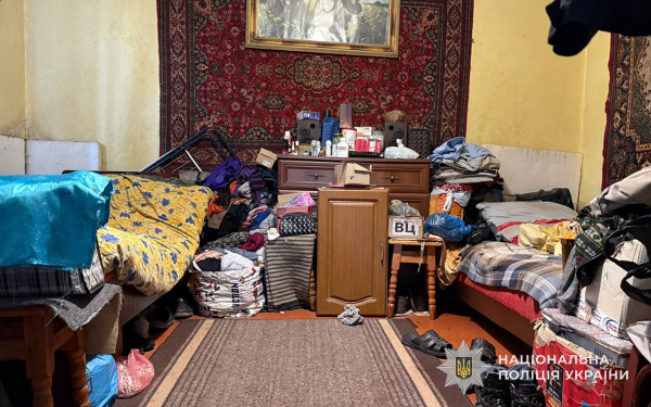Пенсіонерка ножем проштрикнула власного чоловіка: потерпілий у важкому стані в Тернопільській лікарні (фото)