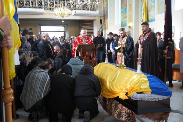 На Тернопільщині попрощалися із захисником Василем Федотовим (фото)