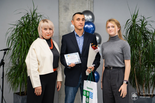 Учителя фізики та інформатики з Тернополя визнали «Педагогом XXI століття» (фото)