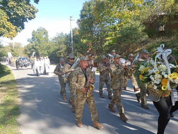 У Теребовлянській громаді попрощалися із захисником Андрієм Мединським (фото)