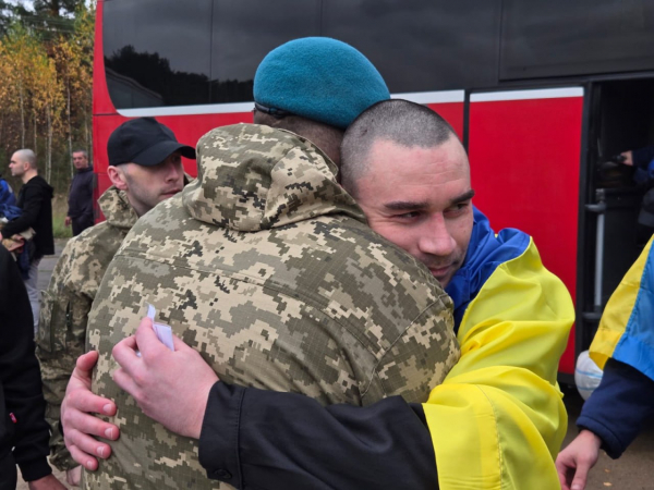 Додому з полону рф повертаються 270 військових та цивільних: серед них воїни, яких вважали загиблими (ФОТО)