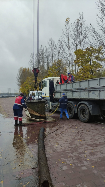 Найбільший міський фонтан Тернополя готують до зими (фото)