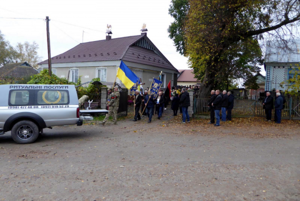Шумська громада попрощалася із захисником Олександром Стельмащуком (фото)
