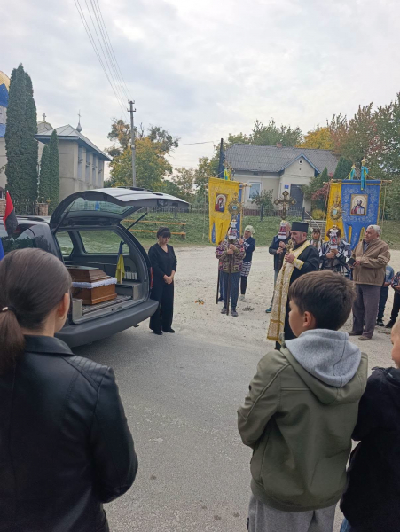 На Тернопільщину повернувся на щиті захисник Василь Зеленецький