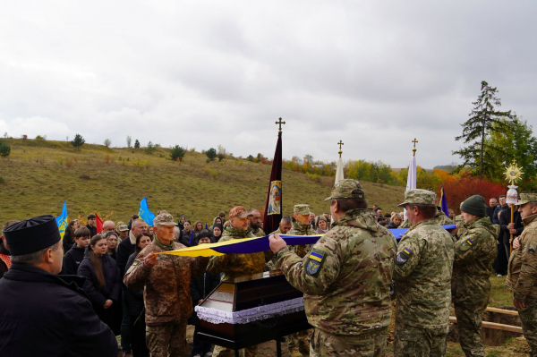 На Тернопільщині попрощалися із захисником Василем Федотовим (фото)