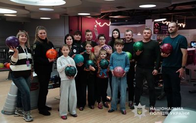 У Тернополі організували відпочинок для ветеранів: боулінг, піца і час із дітьми (фото)