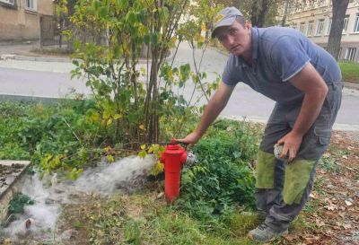 У Чорткові проводять планові роботи з миття водозбірних басейнів (фото)