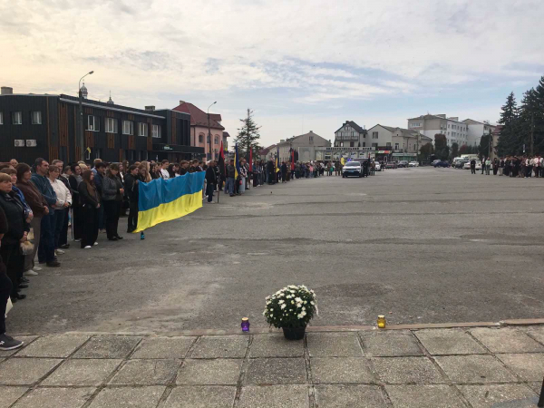 На Тернопільщину повернувся на щиті захисник Василь Зеленецький