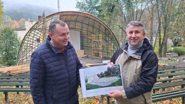 До 800-річчя Кременця ремонтують аварійну «Черепашку», якій понад пів століття (фото)