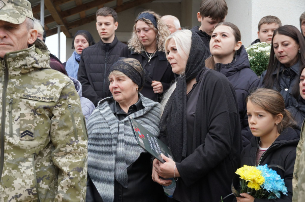 На Тернопільщині попрощалися із захисником Василем Федотовим (фото)