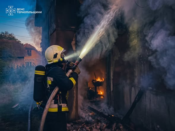 За добу на Тернопільщині ліквідували п’ять пожеж (фото)