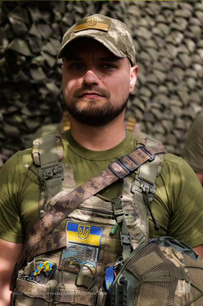 Тернопільщина воює: командир 44-ої артилерійської бригади вручив нагороди захисникам (фото)