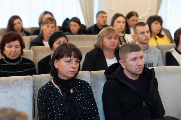 Рідним полеглих захисників на Тернопільщині передали державні нагороди (фото)