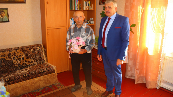 Житель Байковецької громади Любомир Остапюк відзначив 90-річний ювілей (фото)