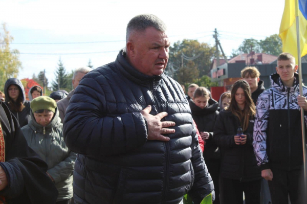 У Великих Гаях попрощалися із захисником Андрієм Смолінським (фото)