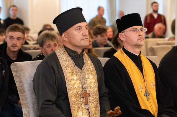 Рідним полеглих захисників на Тернопільщині передали державні нагороди (фото)