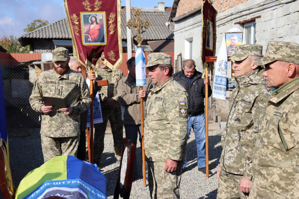 Вважали зниклим безвісти: у Білецькій громаді похоронили захисника України Івана Прокіпчука (ФОТО)