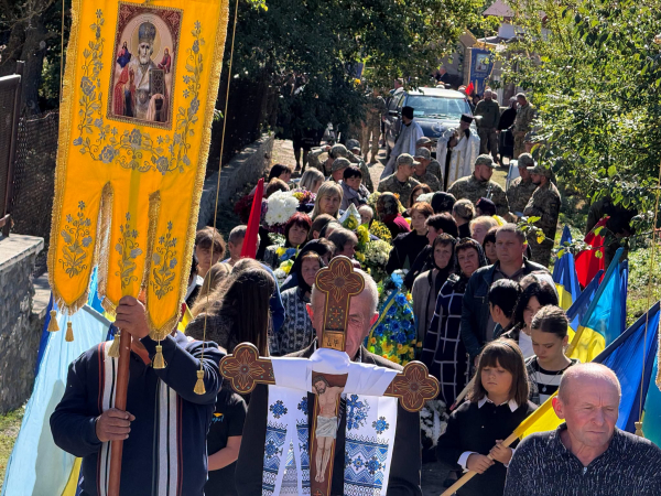 У Теребовлянській громаді попрощалися із захисником Андрієм Мединським (фото)
