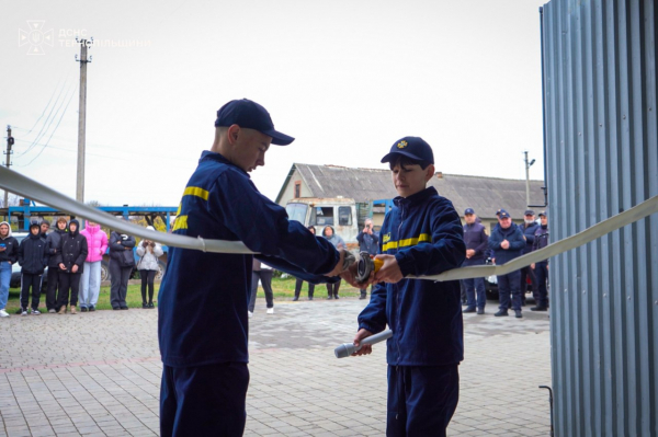 На Тернопільщині відкрили новий пожежно-рятувальний підрозділ: де він працюватиме (фото, відео)