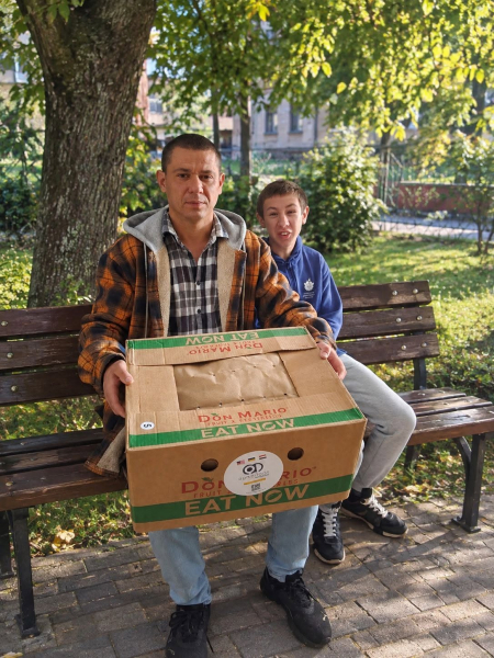 Благодійники з Нідерландів передали допомогу родинам Бережанської громади (фото)