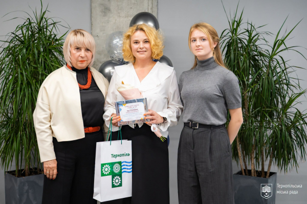 Учителя фізики та інформатики з Тернополя визнали «Педагогом XXI століття» (фото)