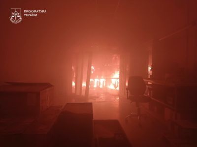 Розпочато розслідування: правоохоронці показали перші світлини влучання ворожих дронів у Чорткові (фото)