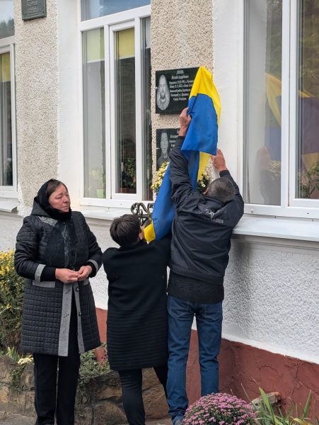 Семеро янголів з неба: на Теребовлянщині відкрили пам'ятні дошки полеглим воїнам (фото)