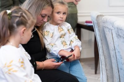 Рідним полеглих захисників на Тернопільщині передали державні нагороди (фото)