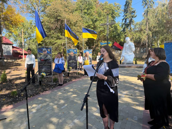 У Теребовлянській громаді відкрили Алею Героїв на честь полеглих земляків (фото)