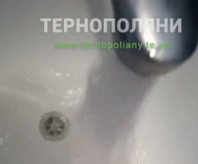 Цілодобові перебої з водою та зламана техніка: жителі Заліщиків скаржаться на бездіяльність комунальників (відео)