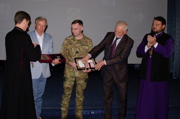Випускника Кременецькго коледжу, воїна ЗСУ, відзначеного орденом Святого Пантелеймона (фото)