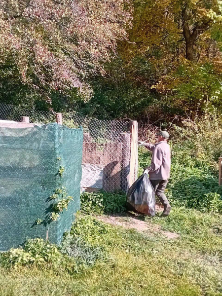 В урочищі Червоне на Тернопільщині впорядковують місце відпочинку (фото)