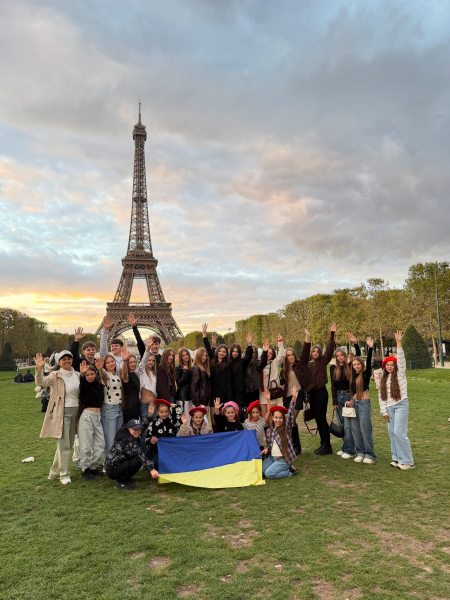 «Гопак» приніс перемогу в Парижі: танцюристи із Шумщини здобули дві нагороди на міжнародному фестивалі (фото)