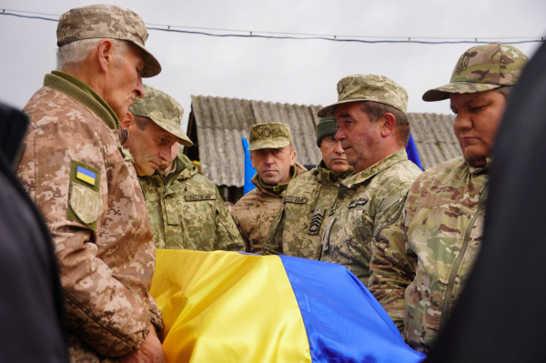 На Тернопільщині попрощалися із захисником Василем Федотовим (фото)