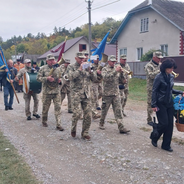 На Тернопільщині попрощалися із захисником Василем Бициком (фото)