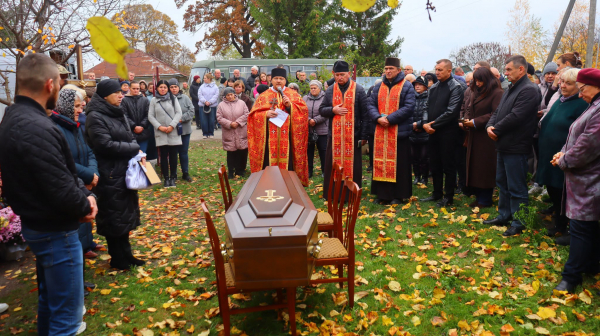 У Байковецькій громаді попрощалися з військовослужбовцем Петром Вербіцьким (ФОТО)