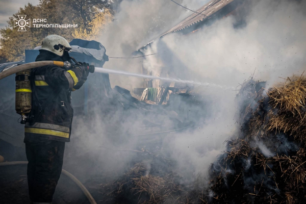 Три пожежі за добу на Тернопільщині: у Ланівцях вогонь охопив 50 квадратних метрів (фото)