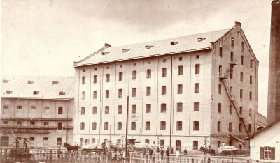 У мережі опублікували світлину зруйнованого млина у центрі Тернополя (фото)