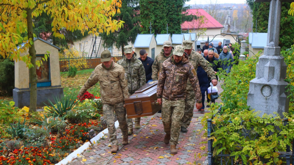 У Байковецькій громаді попрощалися з військовослужбовцем Петром Вербіцьким (ФОТО)